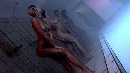 Grande orgie de belles lesbiennes sous la douche