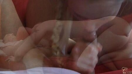J'ai demandé à une fille avec des nattes de sucer une bite pendant longtemps