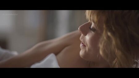 Sallie Harmsen nue (couverte) - Devils saison 1 (2020) HD 1080p Regarder en ligne / Салли Хармсен - Дьяволы