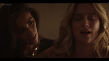 Elizabeth Lail – You S01E01–10 (2018) 1080p Nue ? Sexy ! Regarder en ligne / Elizabeth Lail – You