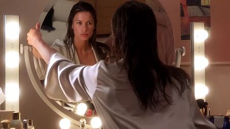 Rhona Mitra - L'Homme invisible (2000)