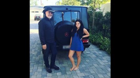 Les pieds et les orteils sexy d'Ariel Winter