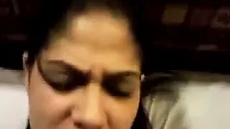 Tricheur indien avec une bande-son en hindi