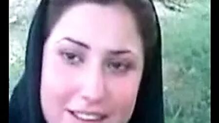 le hijab arabe à l'extérieur