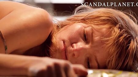 Compilation des scènes de sexe de Sasha Luss nue