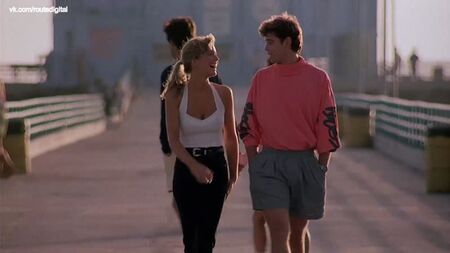 Courtney Thorne-Smith, Harley Jane Kozak - Side Out (1990) HD 1080p / Courtney Thorne-Smith, Harley Jane Kozak - Changement de côté