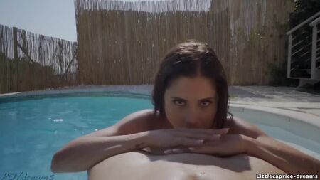 LittleCAPRICE - Rêves en POV : Émotions à la piscine [1080p]