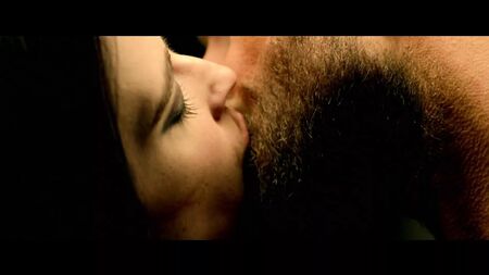 Eva Green - 300 : La Naissance d'un empire - Seins, tétons, gros plan