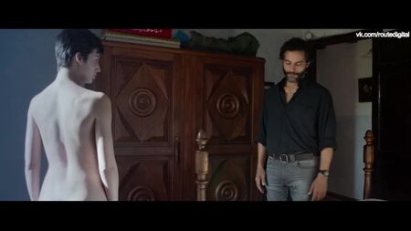 Úrsula Corberó, Maria Molins, Lucia (Lucía) Delgado nues dans *L'Arbre de sang* (2018) 1080 / Úrsula Corberó - L'Arbre de sang