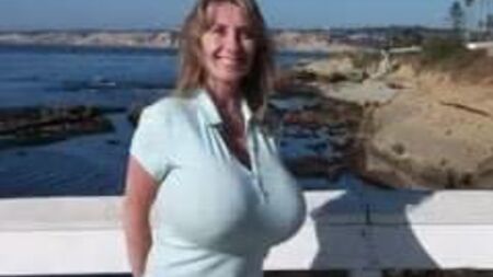 Nancy aux gros seins