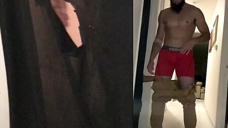 Un hétéro se fait sucer par un travesti