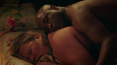 Bridget Everett Nude - Love You More (2017) Saison 1 : Regarder en ligne / Bridget Everett