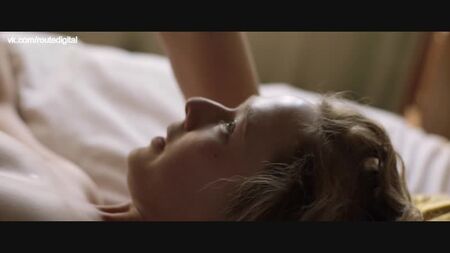 Alba August Nude - Devenir Astrid (DK-SE 2018) HD1080p Regarder en ligne / Alba August - Devenir Astrid Lindgren