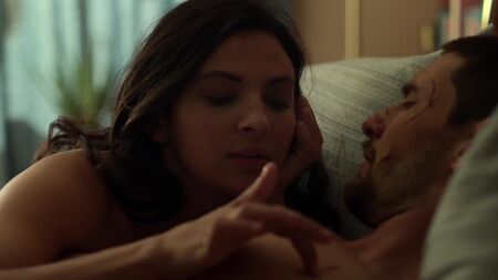 Amber Rose Revah, Floriana Lima nues – The Punisher s02e08 (2019) HD 1080p Regarder / Amber Rose Revah, Floriana Lima – The Punisher