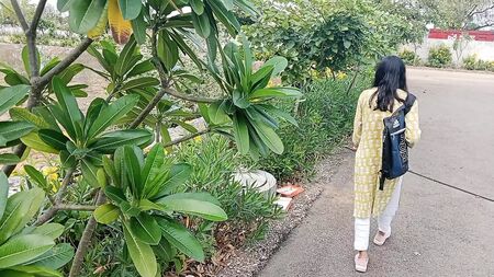Je pars à l'université pour rompre avec elle