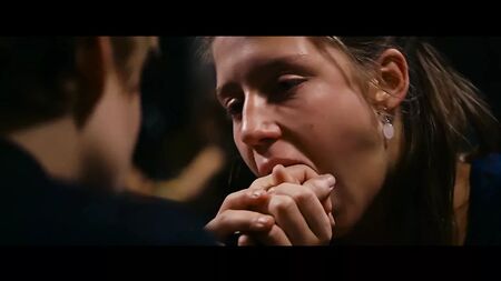 LE BLEU EST LA COULEUR LA PLUS CHALEUREUSE, LES SCÈNES DE SEXE D'ADÈLE EXARCHOPOULOS