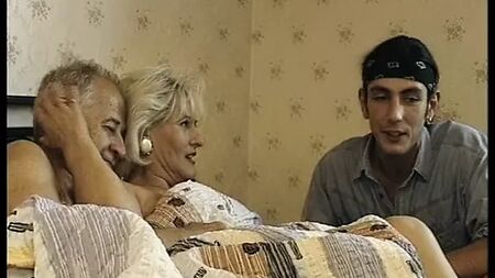 Le voyeur demande s'il peut baiser