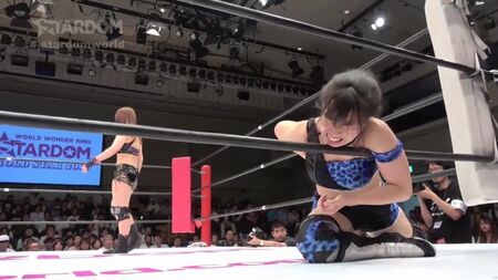 Io Shirai (c) contre Momo Watanabe - Stardom Gold Star