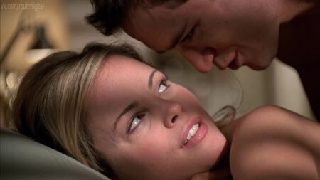 Chandra West nue - NYPD Blue, saisons 10 et 11 (2003) HD 1080p Regarder en ligne