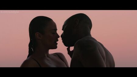 Paula Patton - Traffik (2018) HD 1080p Nue ? Sexy ! Regarder en ligne