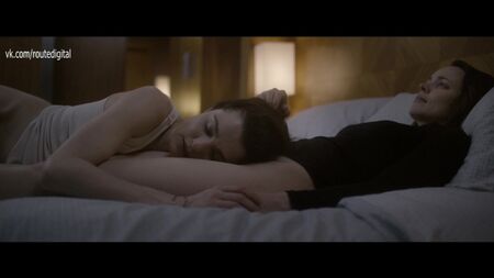 Rachel McAdams nue, Rachel Weisz (nn) - Désobéissance (États-Unis, 2017) 1080p Regarder / Rachel McAdams, Rachel Weisz - Désobéissance