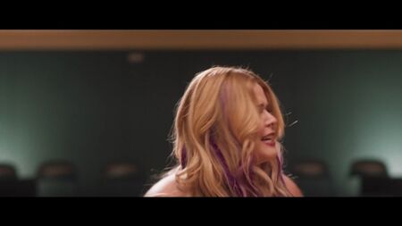 Meghan Rienks, Sasha Pieterse, Karrueche Tran nues - The Honor List (2018) HD 1080p Regarder en ligne