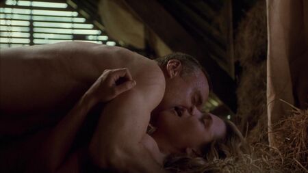 Amy Locane nue - Carried Away (États-Unis, 1996) 1080p WEB