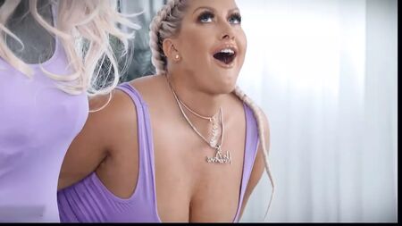 Mz Dani - Une milf blonde sexy