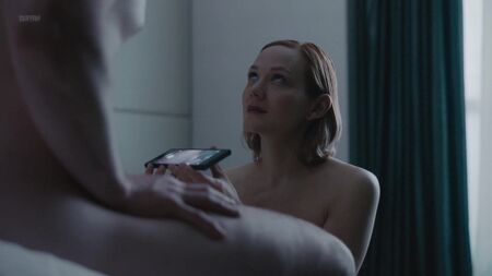 Louisa Krause nue, Anna Friel (nn) - The Girlfriend Experience - s02e05 (États-Unis, 2017) / Louisa Krause, Anna Friel - The Girlfriend Experience