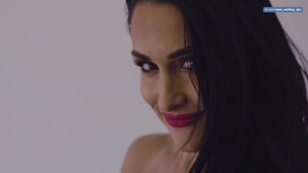 [WWE QTV]☆[Séance photo de Nikki Bella en bikini en juillet !]