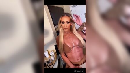 Carmella, alias Leah Van Dale - Juin 2021