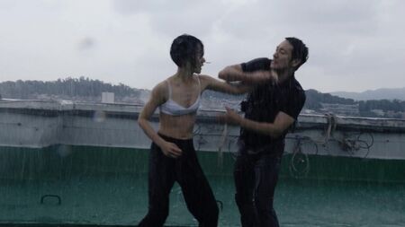 Doona Bae nue - Sense8 s02e03-04 (2017) HD 1080p Regarder en ligne / Doona Bae - Le huitième sens