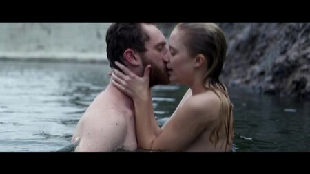 Maika Monroe nue – Bokeh (2017) HD 1080p Regarder en ligne / Maika Monroe – Bokeh