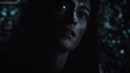 Sara Tomko nue dans la série « The Leftovers » (Les Rémanents, 2015) - Saison 2 / Épisode 1 (s02e01) 1080p