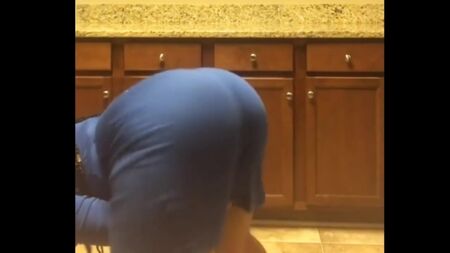 Mizz TwerkSum fait un twerk de folie | WSHH _ worldstarcandy