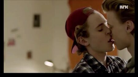 SCÈNE DE SEXE ENTRE ISAK ET EVEN