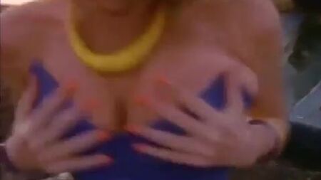 Donna Edmondson, Playmate de l'année 1987