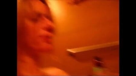 Jenny : Sexe dans un jacuzzi