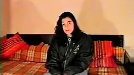 Incroyable ! Le premier film porno roumain après 1989