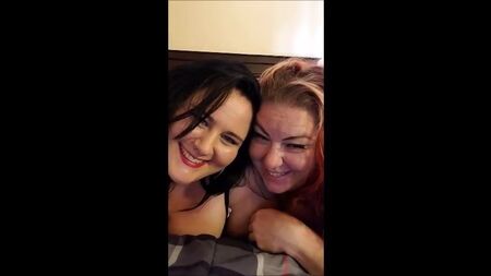 Spectacles en webcam entre filles avec la sexy Alyssa Jane