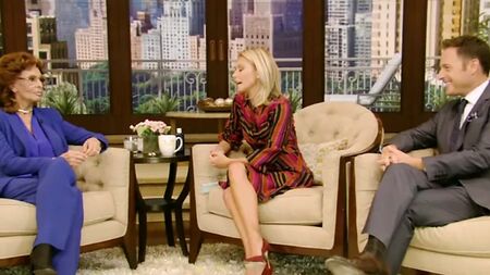 Sophia Loren explique pourquoi elle a lancé un regard en coin à Jayne Mansfield