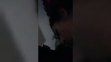 une jeune fille dans une orgie