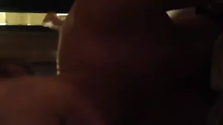 Emily Ratajkowski - Vidéo d'un selfie mettant en valeur sa poitrine parfaite 02