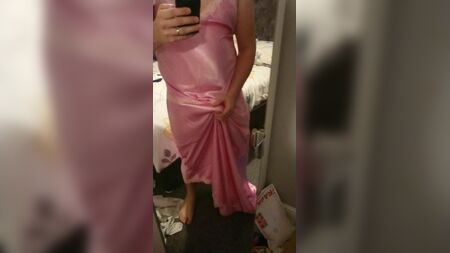 Chemise de nuit en satin pour se masturber