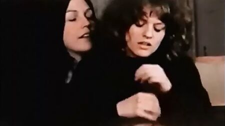 Scènes classiques - Relations sexuelles lesbiennes non désirées