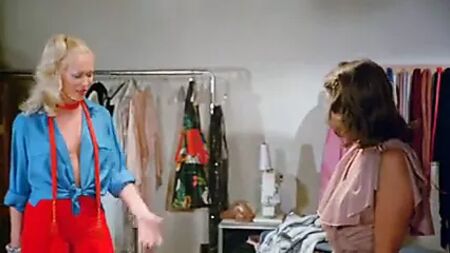 Le déshabillage de la commode
