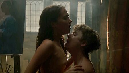 La scène de sexe nue d'Alicia Vikander dans « Tulip Fever » - ScandalPlanet