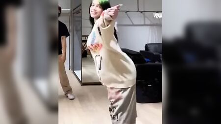 Billie Eilish fait du twerk