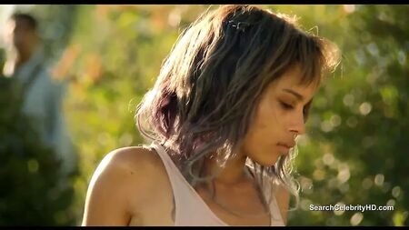 Zoe Kravitz nue - The Road Within