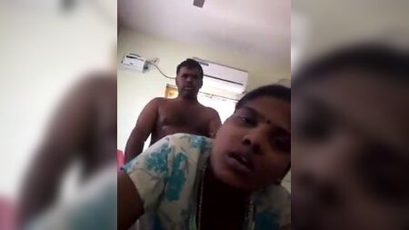 Une tante télougou bien excitée